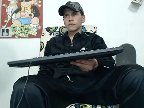 Snapshot of Thomasjons_ chatting on September 13, 4:24 am Thomasjons online show from September 13, 4:24 am