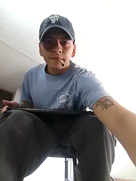 Thomasjons  online show from April 30, 2:13 pm