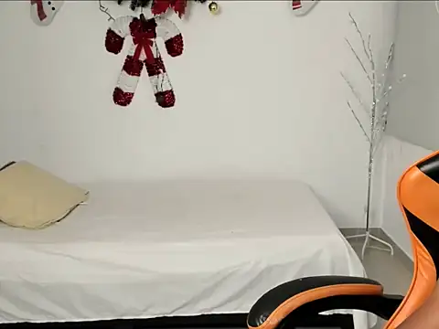 jeanfran ferrer online show from February 2, 11:02 pm