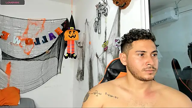 Snapshot of ashlan_king chatting on October 25, 1:13 pm ashlan king online show from October 25, 1:13 pm