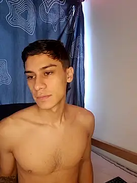 axel davis  online show from October 27, 4:09 pm