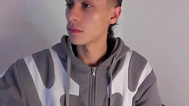 axel davis  online show from February 20, 1:24 am