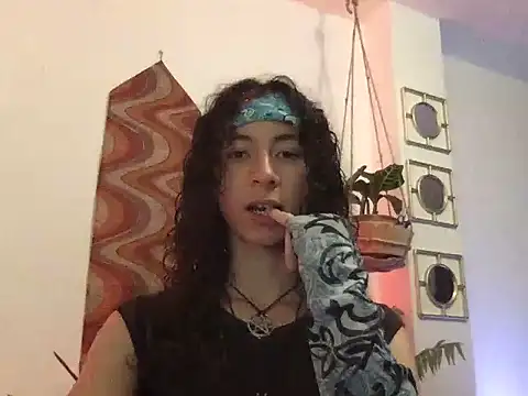 Snapshot of camille_delrey chatting on September 14, 12:45 am camille delrey online show from September 14, 12:45 am
