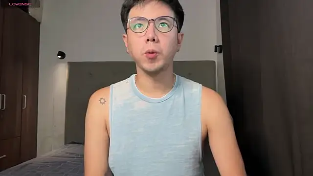 Addictiveboi online show from May 7, 4:12 am