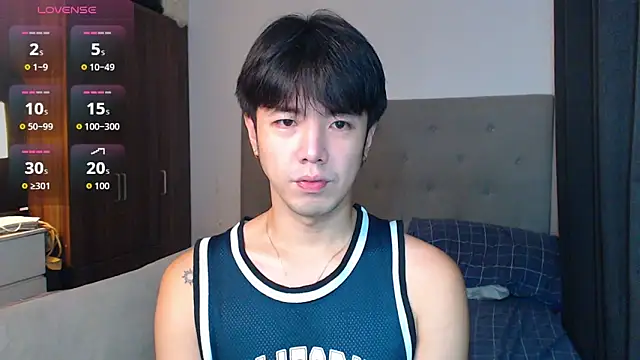 Snapshot of Addictiveboi chatting on October 21, 3:31 am Addictiveboi online show from October 21, 3:31 am