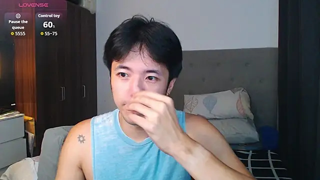 Snapshot of Addictiveboi chatting on September 14, 10:06 am Addictiveboi online show from September 14, 10:06 am