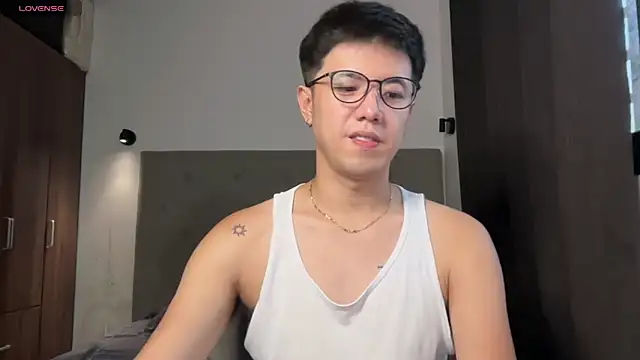 Addictiveboi online show from May 8, 4:13 am