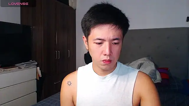 Addictiveboi online show from February 17, 3:49 am