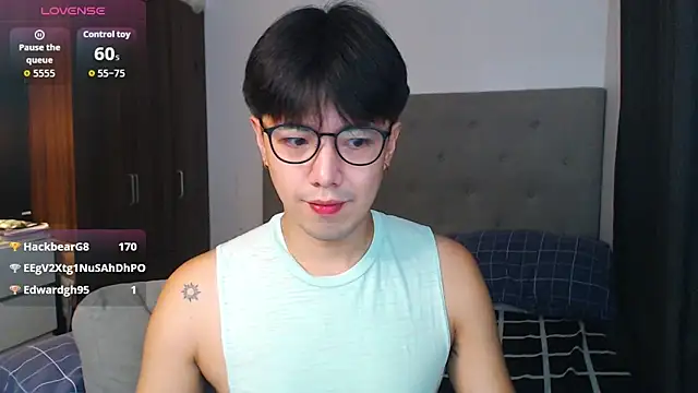 Snapshot of Addictiveboi chatting on September 20, 4:56 am Addictiveboi online show from September 20, 4:56 am