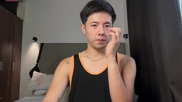 Addictiveboi online show from May 19, 2:07 am