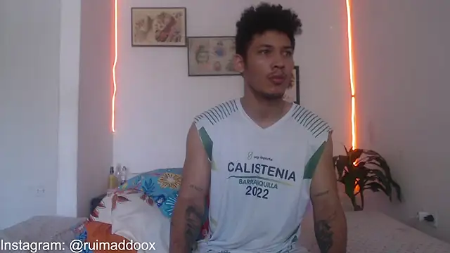 RuiMaddoox online show from January 18, 2:19 pm