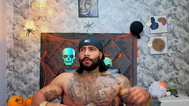 Snapshot of Apolo_rousse1 chatting on October 24, 12:24 am Apolo rousse1 online show from October 24, 12:24 am