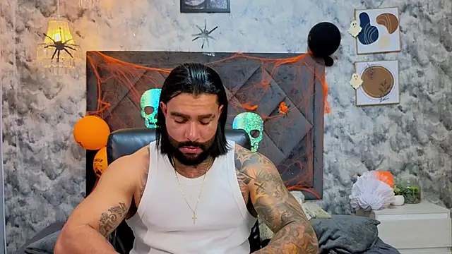 Snapshot of Apolo_rousse1 chatting on October 23, 12:14 am Apolo rousse1 online show from October 23, 12:14 am