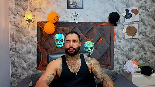 Snapshot of Apolo_rousse1 chatting on October 19, 10:24 pm Apolo rousse1 online show from October 19, 10:24 pm