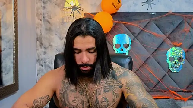 Snapshot of Apolo_rousse1 chatting on October 15, 1:35 am Apolo rousse1 online show from October 15, 1:35 am