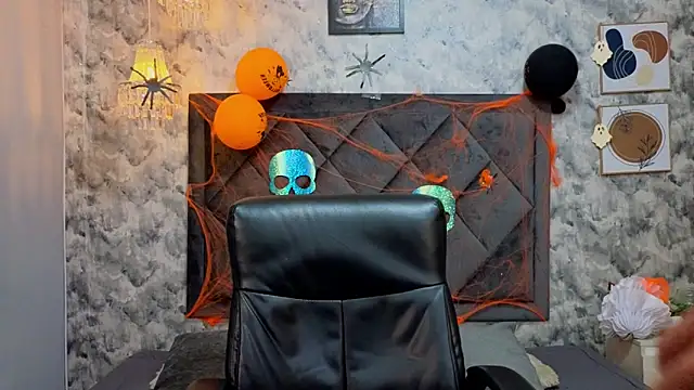 Snapshot of Apolo_rousse1 chatting on October 17, 9:52 pm Apolo rousse1 online show from October 17, 9:52 pm