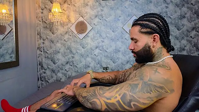 Apolo rousse1 online show from December 20, 10:28 pm