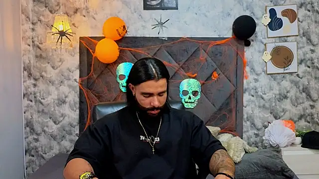 Snapshot of Apolo_rousse1 chatting on October 21, 10:34 pm Apolo rousse1 online show from October 21, 10:34 pm