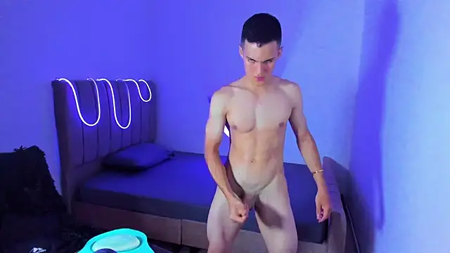 Matiius18 online show from June 20, 3:39 pm