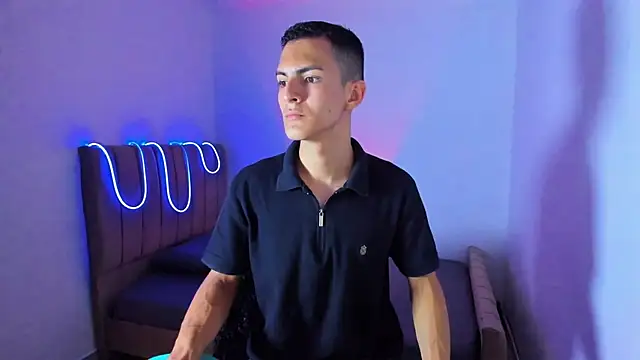 Matiius18 online show from June 25, 3:39 pm