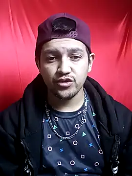 XyeseniaxseX online show from February 4, 3:45 am