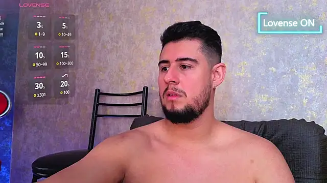 Snapshot of ryan_evanss chatting on October 25, 1:57 pm ryan evanss online show from October 25, 1:57 pm