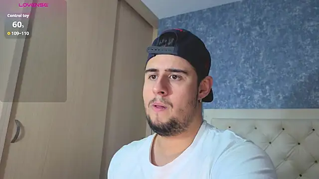 ryan evanss online show from December 1, 10:35 pm