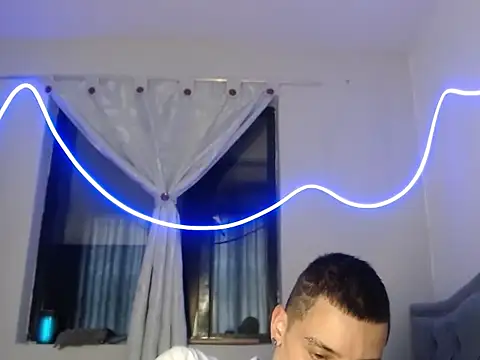 Snapshot of xalejo_max chatting on September 22, 3:44 pm xalejo max online show from September 22, 3:44 pm