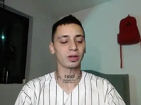 Snapshot of xalejo_max chatting on October 19, 11:08 pm xalejo max online show from October 19, 11:08 pm