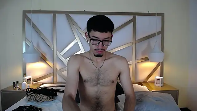 Snapshot of Jaxon_Carter chatting on October 18, 12:04 am Jaxon Carter online show from October 18, 12:04 am