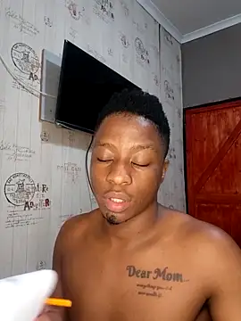 lucasmathibela online show from March 31, 11:50 pm