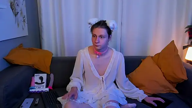kitsuhii online show from September 13, 3:46 pm