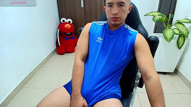 Snapshot of sebastian_oconnor77 chatting on October 7, 12:42 pm sebastian oconnor77 online show from October 7, 12:42 pm