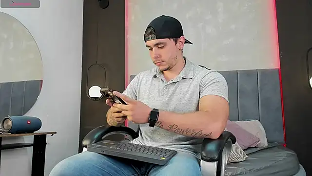 Snapshot of Liam_walk_ chatting on September 26, 8:06 pm Liam walk online show from September 26, 8:06 pm