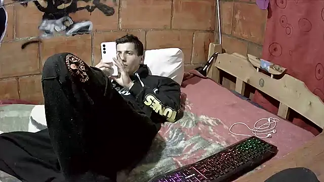 alexandercruz online show from June 25, 2:03 am