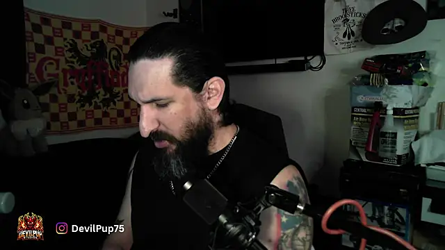 DevilPup75  online show from April 6, 2:19 am