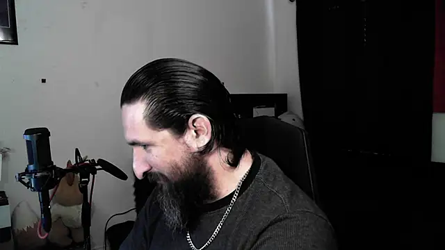 DevilPup75  online show from April 28, 2:00 pm