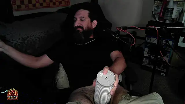 DevilPup75  online show from April 15, 1:44 pm