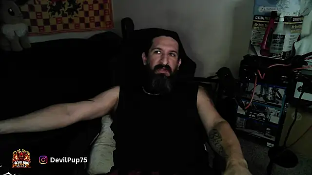 DevilPup75  online show from April 6, 4:46 am