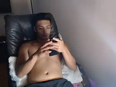 Asian gregor online show from June 4, 8:37 pm
