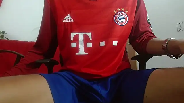 skinny23cm online show from March 22, 2:00 pm