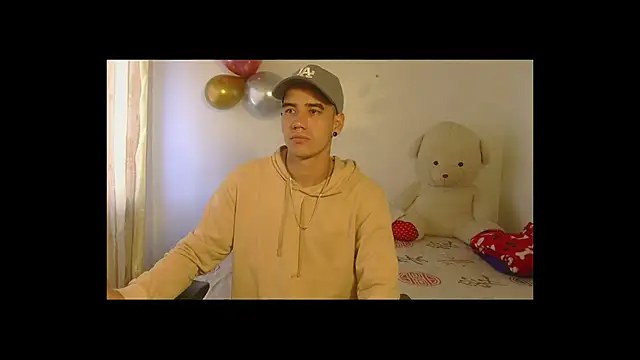 kilyan--x x online show from October 24, 2:41 pm