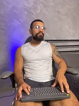 vincentjaxon online show from May 11, 5:21 pm
