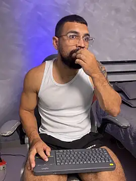 vincentjaxon online show from April 22, 5:18 pm