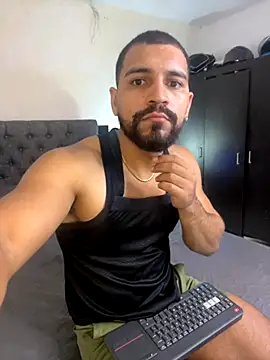 Snapshot of vincentjaxon chatting on September 19, 10:59 am vincentjaxon online show from September 19, 10:59 am
