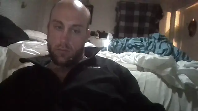 Luv2SuckBWC92 online show from March 8, 9:35 am