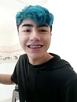 Snapshot of AlexanderCollman chatting on October 20, 5:28 pm AlexanderCollman online show from October 20, 5:28 pm