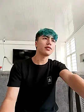 Snapshot of AlexanderCollman chatting on October 23, 8:34 pm AlexanderCollman online show from October 23, 8:34 pm