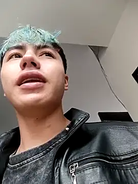 Snapshot of AlexanderCollman chatting on October 12, 8:25 pm AlexanderCollman online show from October 12, 8:25 pm