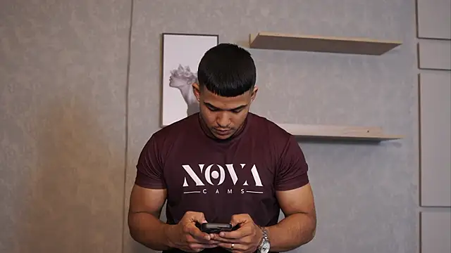 Thiago Valente online show from April 25, 1:41 pm